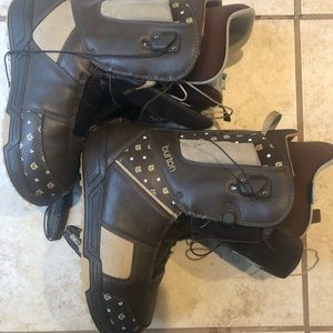 Women’s Burton snowboard boot